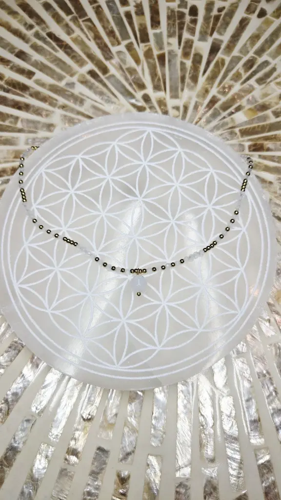 COLLIER AURELA DORE CRISTAL DE ROCHE A 02.webp