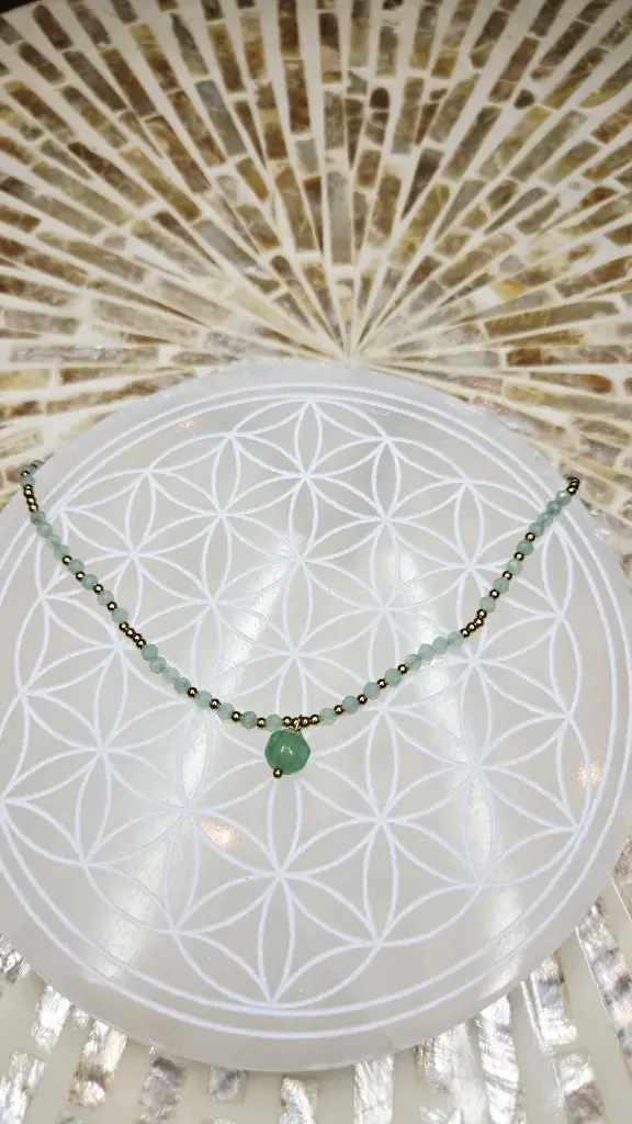 COLLIER AURELA DORE AVENTURINE VERTE A 02.webp