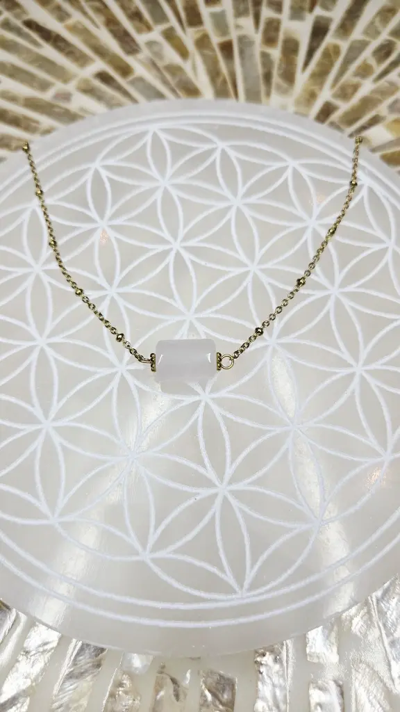 COLLIER CLEA DORE QUARTZ ROSE A 02.webp