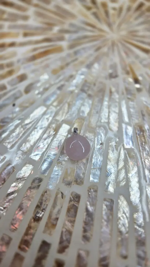 PENDENTIF SERTI OVALE QUARTZ ROSE FACETTEE BRÉSIL A